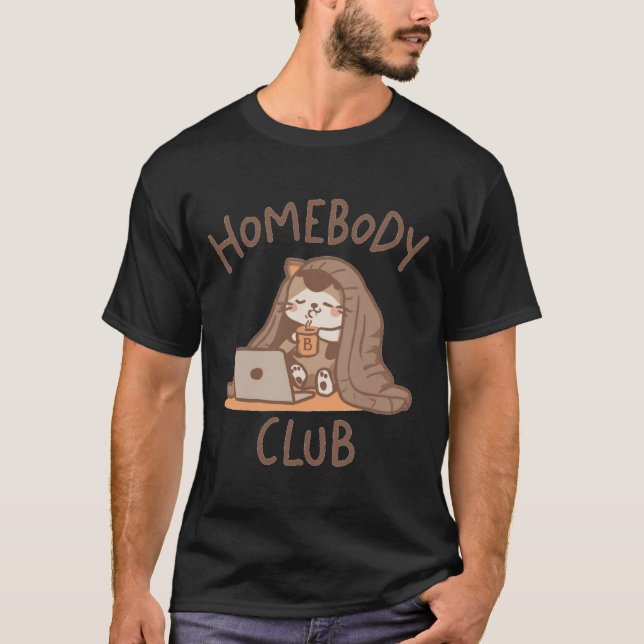 T-shirt Homebody Club Cat - Cozy Laptop & Coffee (Devant)