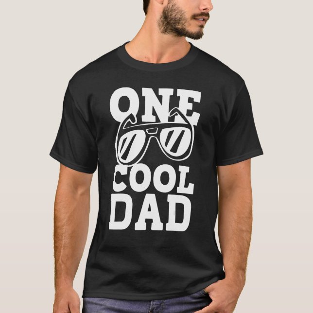 T-shirt Hommes Un Cool Dude 1er Anniversaire Un Cool Papa  (Devant)