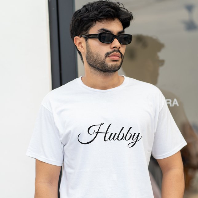 T-shirt Hubby Lune de miel moderne noir Script blanc Homme (Créateur téléchargé)