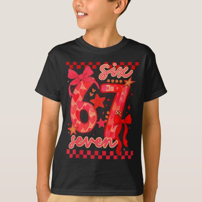T-shirt Hugvyn Six Seven Valentine 6 7 Meme Checkered Coqu (Devant)