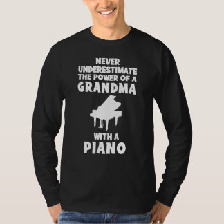 T-shirt Humour harmonieux : Grandmas Piano Tee Strikes a F