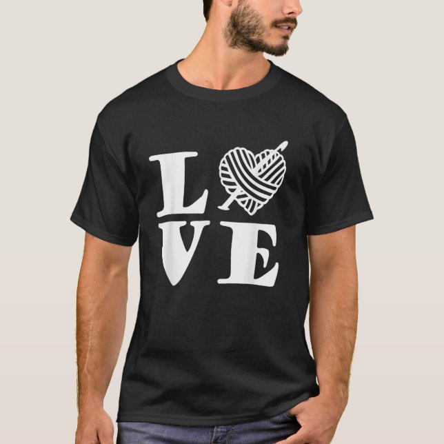T-shirt I Love Crochet  by Yarn and Crochet Lovers  (Devant)