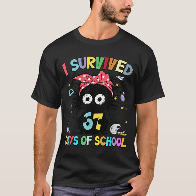 T-shirt I Survived 67 Days Of School Funny Black Cat Six S (Devant)