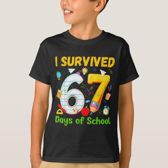 T-shirt I Survived 67 Days Of School Funny Meme Teacher St (Devant)