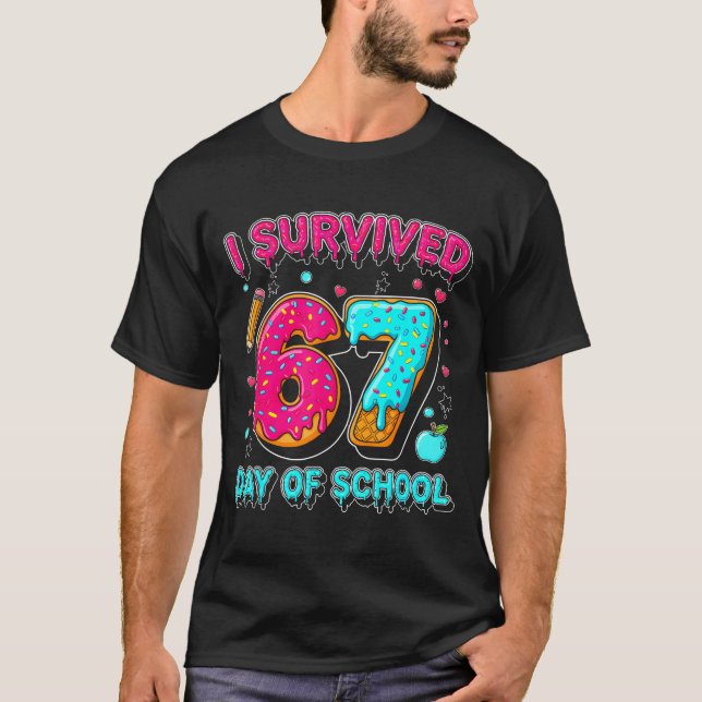 T-shirt I Survived 67 Days Of School Funny Meme Teacher St (Devant)
