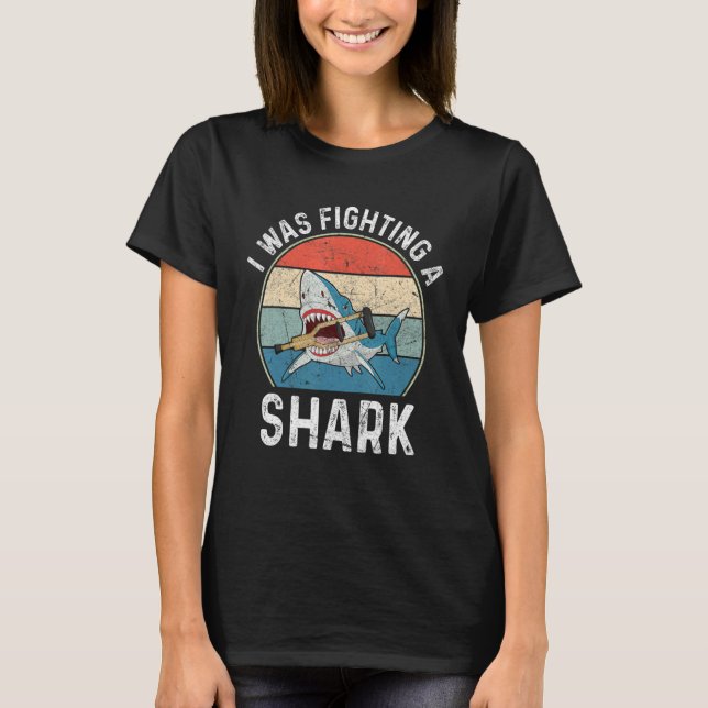 T-shirt I Was Fighting A Shark  Broken Leg 3 (Devant)