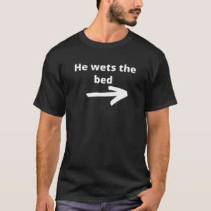 T-shirt Il Met Le Lit. Avec Une Flèche.