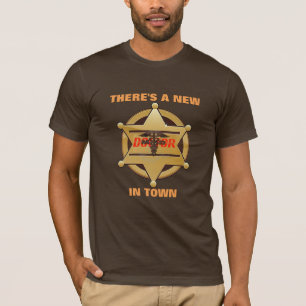T-shirt il y a nouveau docteur dans la chemise de