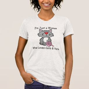 T-shirt Im juste une femme qui aime les chats et le fil