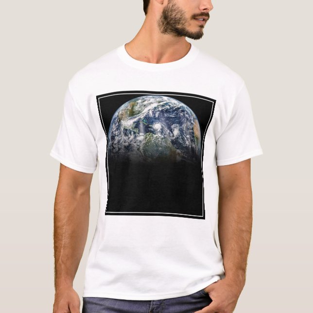T-shirt Image Mosaïque De La Planète Terre Avec 3 Ouragans (Devant)