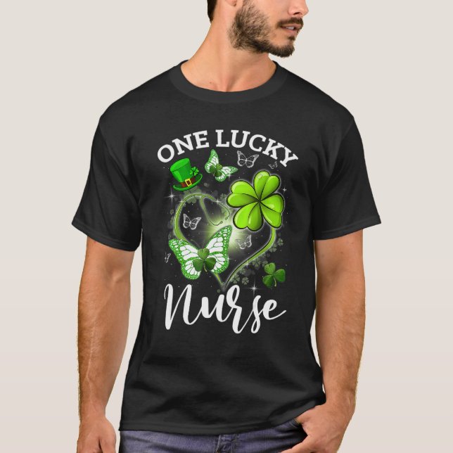 T-shirt Infirmière Jour de la Saint Patrick Une infirmière (Devant)