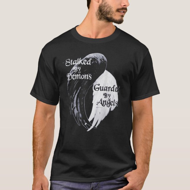 T-SHIRT INSTALLÉ PAR DES DÉMONS GARDÉS PAR ANGELS FUNNY AW (Devant)