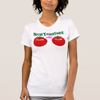 T-shirt intéressant de tomates pour la conscience