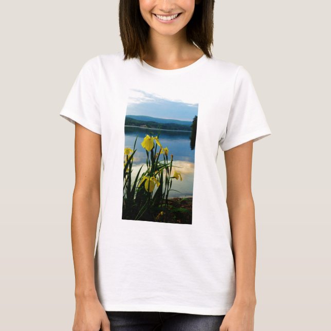 T-shirt Iris jaune à Lake Shore (Devant)