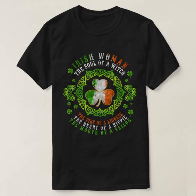 T-shirt Irish Woman Soul Of A Witch Shamrock St Patrick's  (Design devant)