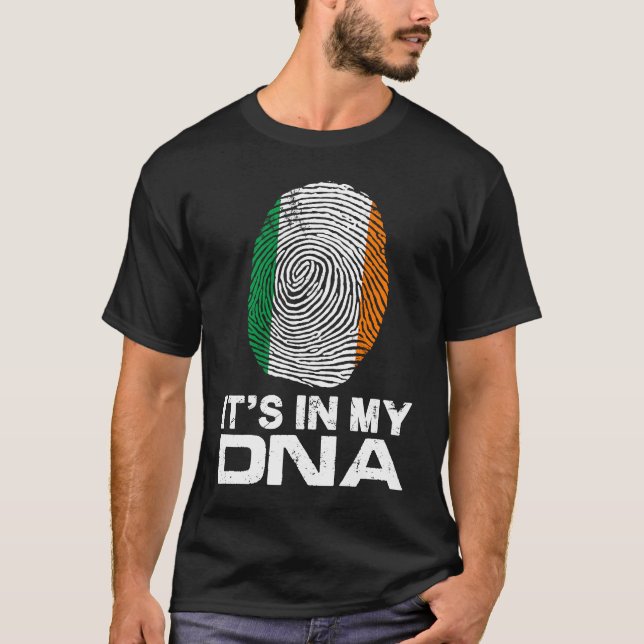 T-shirt IT'S MY DNA IN Flag National Pride Fingerprint Ire (Devant)