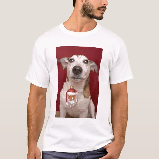 T-shirt Jack Russell Terrier tenant l'ornement de Noël (Devant)
