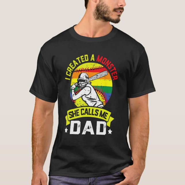 T-shirt J'Ai Créé Un Monstre Qu'Elle M'Appelle Papa Softba (Devant)