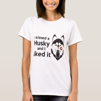 T-shirt "J'ai embrassé un Husky et je l'ai aimé"