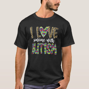 T-shirt J'aime quelqu'un avec casse-tête de coeur de sensi