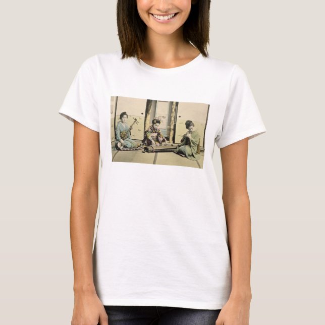 T-shirt Japonaises jouant de la flûte, 'koto' et samis (Devant)
