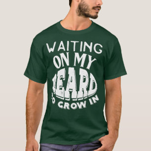 T-shirt J'attends sur ma barbe de grandir dans la croissan