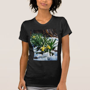 T-shirt Jaune Daffodils fleurs dans la neige