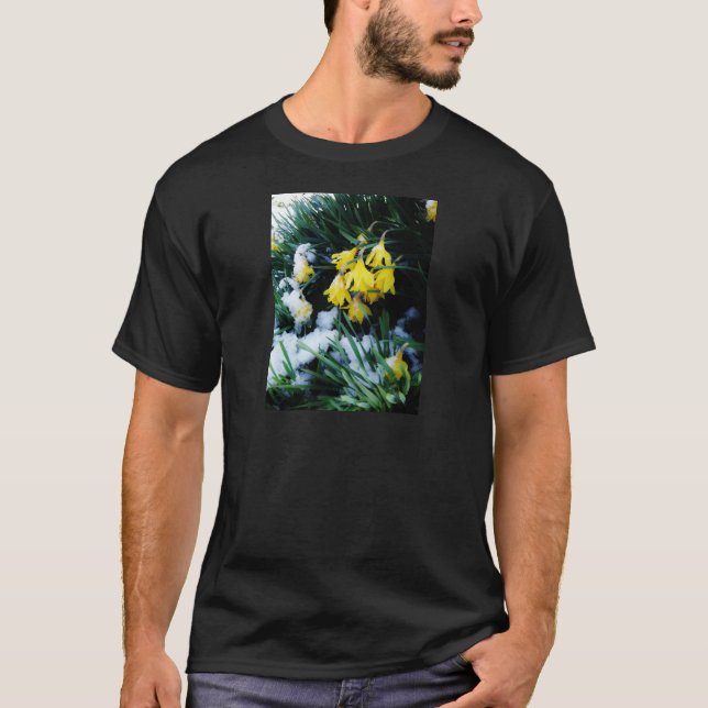 T-shirt Jaune Daffodils fleurs dans la neige (Devant)