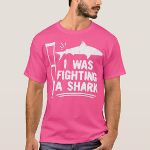 T-shirt Je Combattais Un Os De Requin Cassé