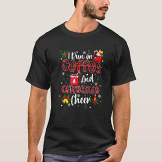 T-shirt Je Coure Sur Le Café Et Les Soirées De Noël. Joyeu