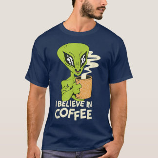 T-shirt Je crois en le café amusant Alien Illustration