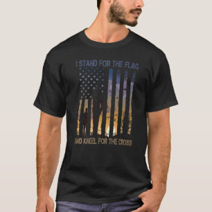 T-shirt Je Me Trouve Pour Le Drapeau Et Le Kneel Pour La C