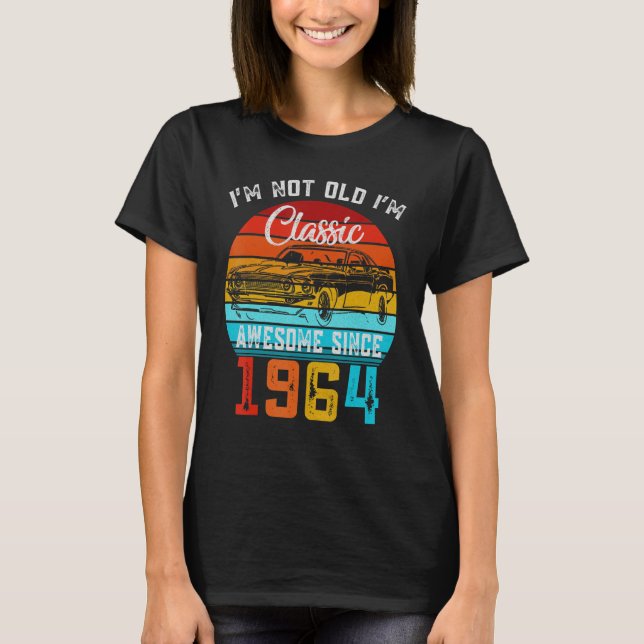 T-shirt Je ne suis pas vieux Je suis classique drôle Voitu (Devant)