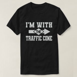 T-shirt Je suis avec la circulation Cone Funny Couple Hall