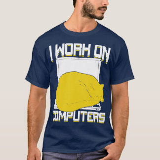 T-shirt Je Travaille Sur Ordinateurs Conception De Chat