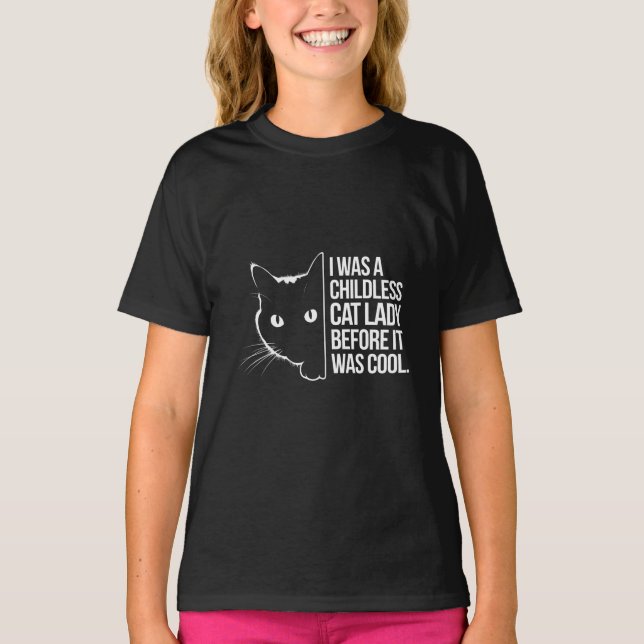 T-shirt J'Étais une dame de chat sans enfant avant qu'il n (Devant)