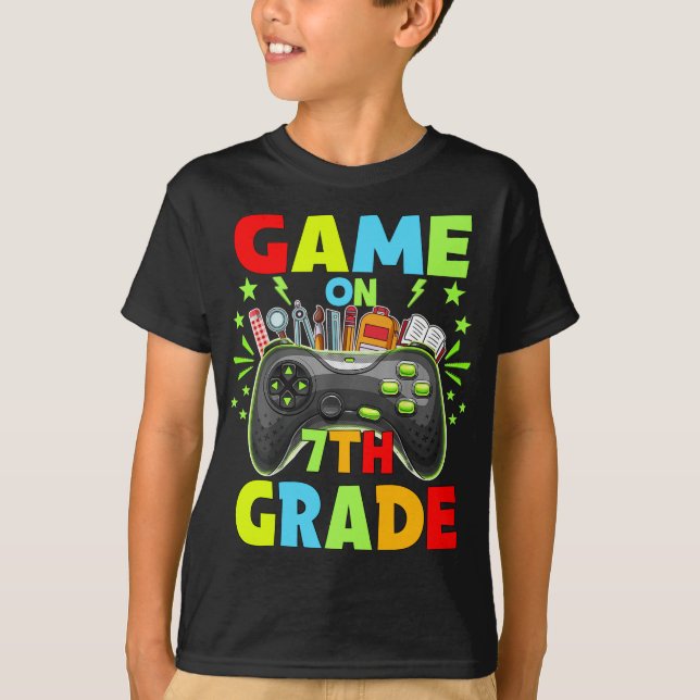 T-shirt Jeu en 7e année Retour au 7e niveau Déverrouillé (Devant)