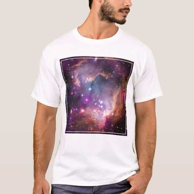 T-shirt Jeunes Étoiles Dans Le Petit Nuage Magellanique. (Devant)