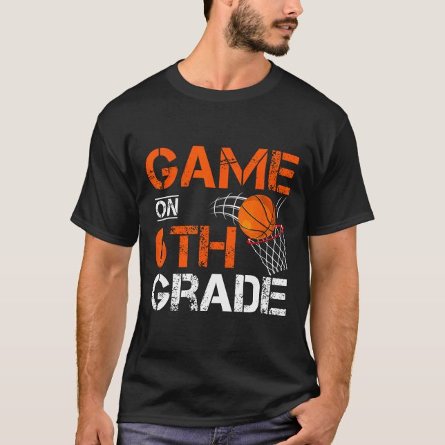T-shirt Jeux Amusants Sur Le Basket De 6E Année Premier Jo (Devant)