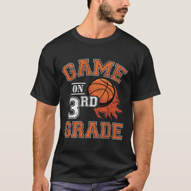 T-shirt Jeux Amusants Sur Le Basket De Troisième Année Pre (Devant)