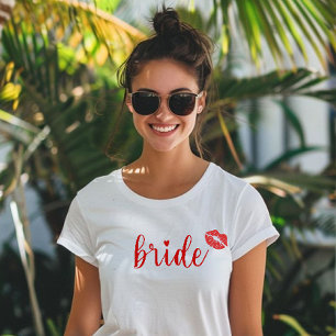 T-shirt jolie mariée aux lèvres rouges et cœur