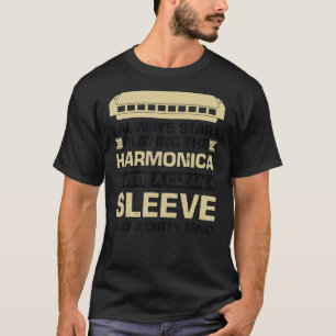 T-shirt Jouer À L'Harmonica Avec Un Manche Propre Et Un Di