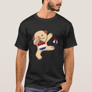 T-shirt Joueur de football néerlandais Chien carlin Drapea