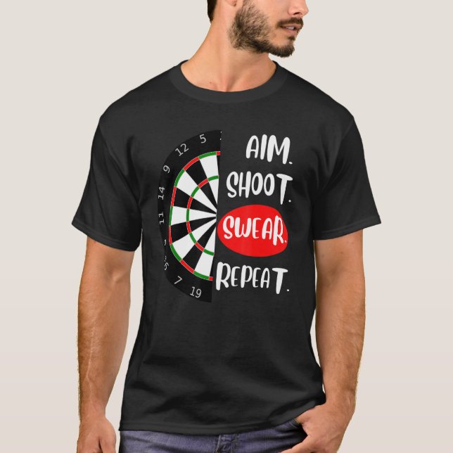 T-shirt Joueur de tir de but Répéter Dartboard Darts (Devant)