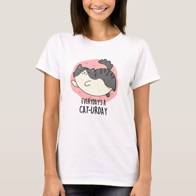 T-shirt Jour après jour, un chat-jour amusant jeu de chats (Devant)