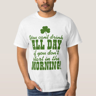 T-shirt Jour de la St Patrick drôle buvant la partie