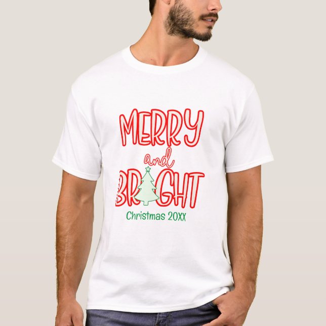 T-shirt Joyeux festif et sapin de Noël brillant Rouge Vert (Devant)