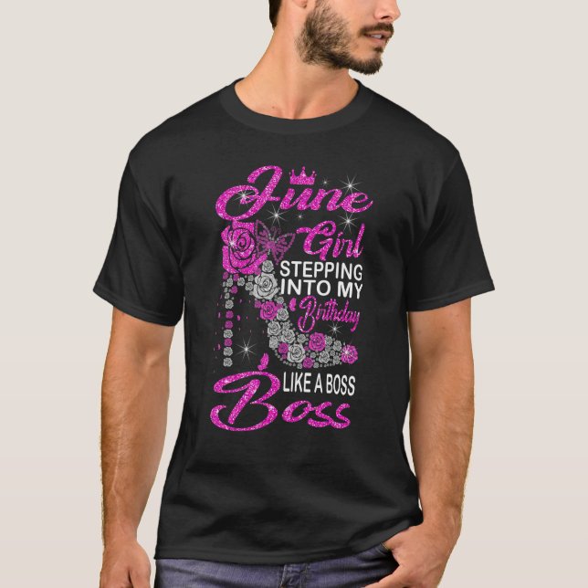 T-shirt Juin Fille Entrant Dans Mon Anniversaire Comme Un  (Devant)