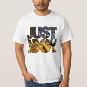 T-shirt juste bboy - arrière - plan de ville