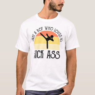 T-shirt Juste Un Garçon Qui Aime Donner Des Coups